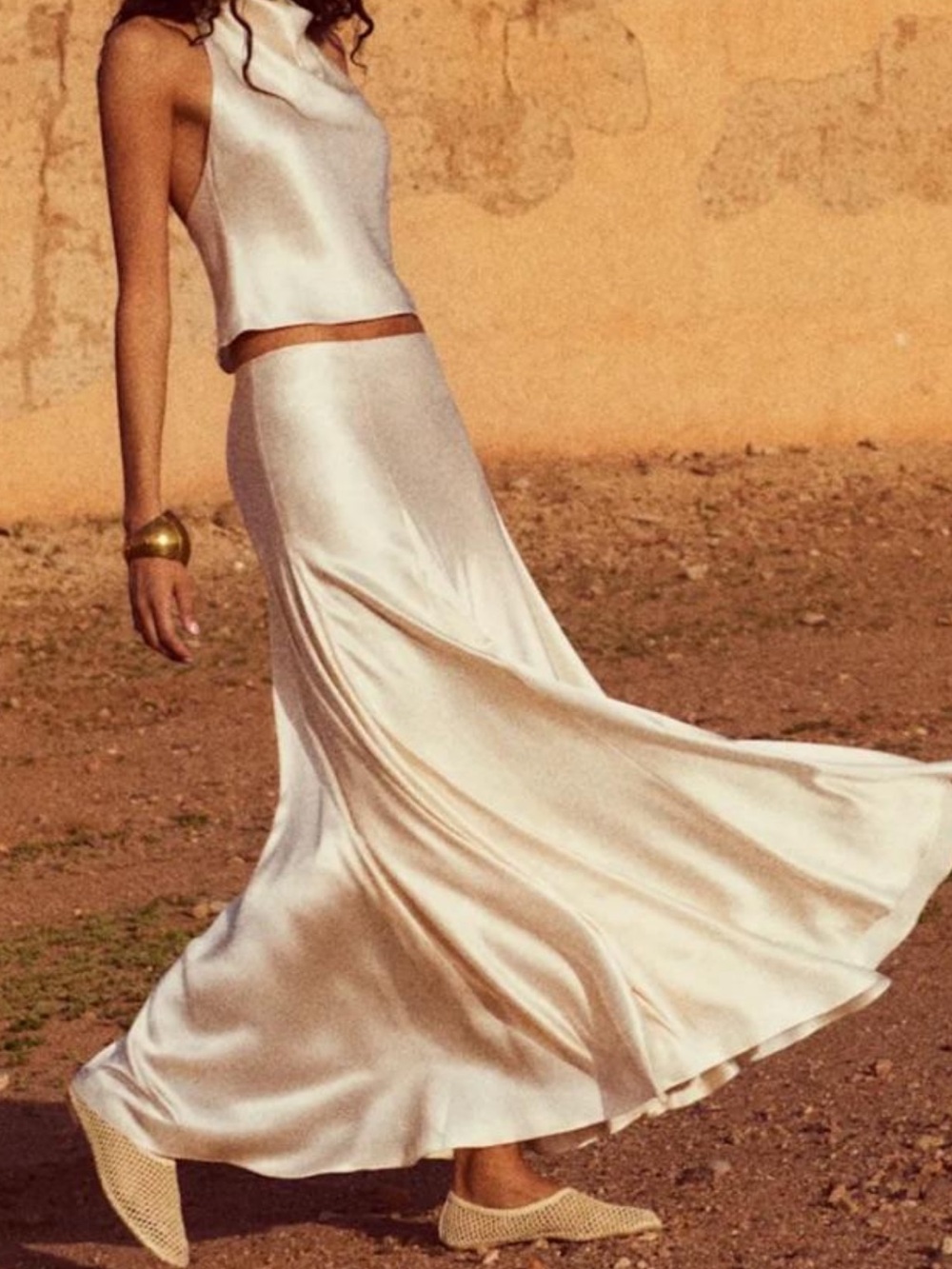 Reformation Sera Silk Two Piece Set – Almond – Size 4 – NWT – Price $450 - Picture 4 of 15
